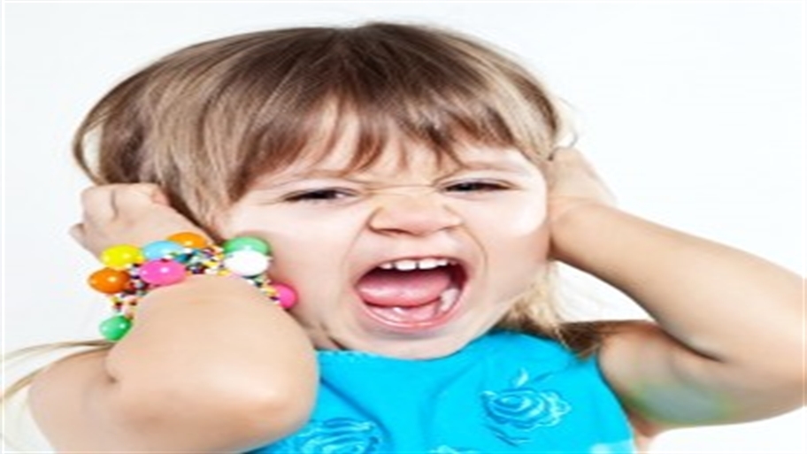 5 حلول تساعدنا في التعامل مع عصبية الأطفال